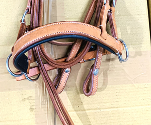 Brida Bitless de calidad superior para montar a caballo Cuero lateral acolchado suave con precio Sidepull Incluye productos para caballos - Product Image 4