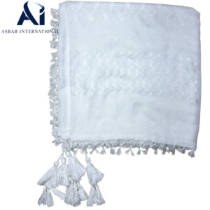 Vente en gros de Ghutra blanche, foulard Arafat, foulard arabe traditionnel, pour les pays du Golfe (EAU, Qatar, Koweït, Bahreïn), fournisseur en gros de Shemagh et Yashmagh - Product Image 5