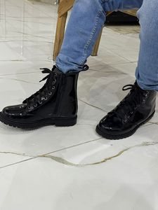 Botas Escolares de Alta Calidad de Marca Privada, Uniformes Escolares, Piel Sintética Patentada, Suela de Goma, Costuras Duraderas Personalizables - Product Image 2