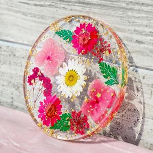 Sous-verre en résine fait main avec fleurs pressées véritables et feuille d'or, sous-verre floral coloré, cadeau unique pour elle, décoration d'intérieur - Product Image 5