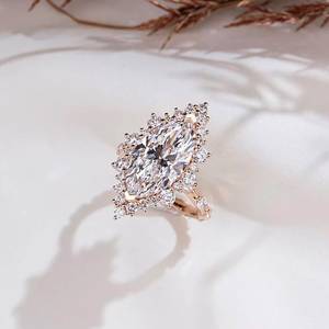 แหวนทองคำขาวประดับเพชรทรงมาร์คีส์สำหรับผู้หญิงสุดหรู - Product Image 3