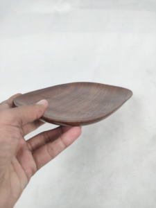 Ensemble de plateaux de service rectangulaires en bois d'acacia personnalisés écologiques, 3 élégantes assiettes à dîner pour la table, service de restauration à domicile - Product Image 5