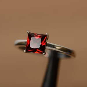 Wholesale Natural Red Garnet <b>Ring</b> 925 Sterling <b>Silver</b> Handmade Princess Cut Garnet <b>Solitaire</b> <b>Ring</b> Gemstone Jewelry for Women - Product Image 1