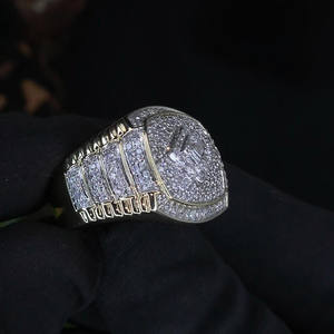 Bague de fiançailles en moissanite taille ronde, en argent sterling 925, style hip-hop glacé pour homme, bijoux de mariage ou d'anniversaire - Product Image 4