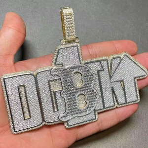 Pendentif Lettre Hip Hop Iced Out Plaqué Or 18K avec Moissanite et Pierre Ronde Taille Brillant pour Homme – Idéal au Quotidien - Product Image 4
