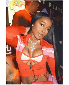 Ensemble de survêtement 2 pièces Y2K pour femme, avec logo personnalisé, couleurs acidulées, veste zippée et short, vêtements de yoga et de détente pour femme - Product Image 3