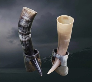 Chope à bière en corne, chope viking en corne, accessoires de boisson nordiques en corne - Product Image 1