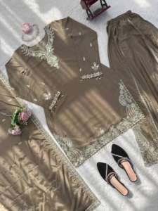 Ensemble Sharara en micro-coton doux et élégant, style indien et pakistanais, pour femme, idéal pour les fêtes, les mariages et les tenues décontractées. - Product Image 4