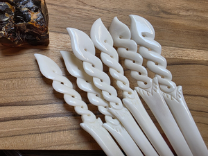 Épingle à cheveux en os de buffle |   Bâtonnet à cheveux sculpté durable pour chignon et coiffure relevée - Product Image 2