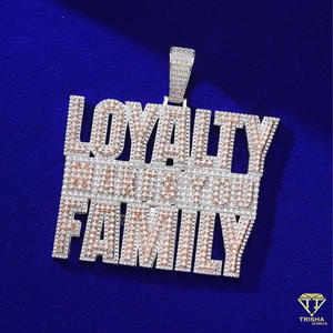 Collier Hip Hop Personnalisé avec Pendentif « La Fidélité Vous Rend Famille » et Diamant de Laboratoire, Bijou Iced Out pour Rappeur, Cadeau - Product Image 1