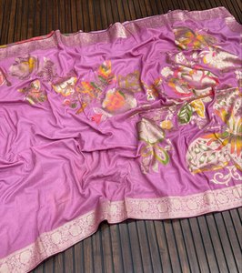 Sari jacquard élégant teint à la main avec grand motif papillon et pallu de créateur - Product Image 3