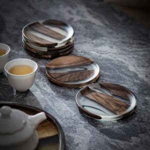 Posavasos de resina de madera de nogal premium, hechos a mano con madera de nogal maciza natural y resina de alta calidad. Cada posavasos - Product Image 2