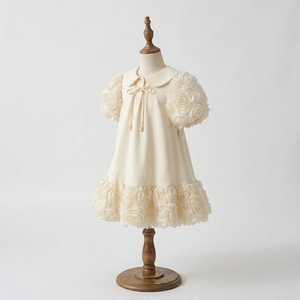 Robe de Boutique pour Filles Tutupetti Designer en Ivoire, Faite à la Main, avec Manches Bouffantes 3D en Rose, Col Peter Pan, Coupe A-Line, Robe de Princesse Élégante en Satin - Product Image 2