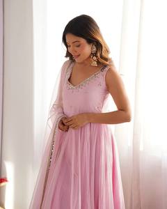 Ensemble Anarkali rose en georgette avec broderie miroir, bordure en dentelle, dupatta et pantalon pour femme, tenue de soirée - Product Image 5