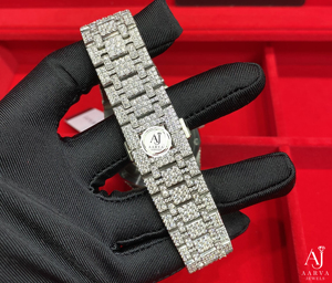 นาฬิกาข้อมือ Iced Watch Chronograph สแตนเลสสตีล ระบบควอตซ์ สายขนาด 20 มม. กระจกแซฟไฟร์ หน้าปัดอนาล็อก ขอบหน้าปัดประดับเพชรเต็มวง นาฬิกาผู้ชาย - Product Image 2