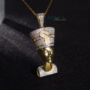 Colgante de Faraón Egipcio en Plata 925 con Baño de Oro de 18K, con Diamantes Redondos Brillantes Cultivados en Laboratorio, Amuleto Unisex de Lujo - Product Image 1