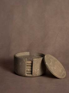 Ensemble de sous-verres en travertin naturel durable avec finition polie pour une protection élégante de la table à manger et du bureau à la maison - Product Image 4