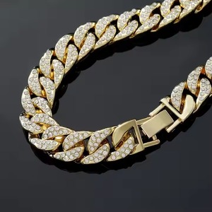 Collar Único de Plata de Ley con Piedras de Moissanita Engastadas a Mano, Cadena Cubana con Acabado en Rodio, Certificado IGI, Lujoso, Unisex - Product Image 3