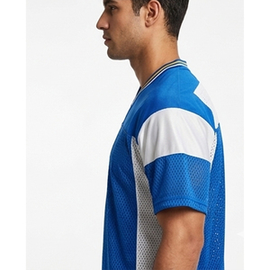 Maillots de football vintage américains sur mesure pour hommes, en maille tricotée oversize, col en V, coupe courte et carrée - Product Image 2
