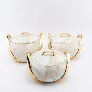 Plats à gratin en métal les plus vendus, avec un revêtement extérieur en céramique blanche pour une performance antiadhésive améliorée. - Product Image 1