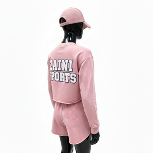 ชุดเซ็ตเสื้อครอปและกางเกงขาสั้นสำหรับผู้หญิง ผ้าคอตตอนผสมโพลีเอสเตอร์เนื้อฟลีซคุณภาพสูง 280 GSM สัมผัสนุ่ม สีชมพู แต่งโลโก้ด้วยเทคนิค Applique - Product Image 5