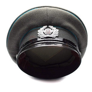 Elegante Gorra de Uniforme con Diseño Estilizado y Costuras Resistentes para Ocasiones Formales y Accesorios de Vestir - Product Image 3