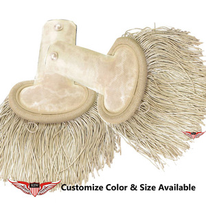 Elegantes Epaulettes Beige para Uniforme con Flecos de Hilo Metálico y Mylar, con Borlas - Product Image 3