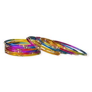 Brazaletes de Vidrio Chapados en Oro Estilo Kashmiri con Detalles de Perlas para Bodas y Uso Tradicional a Precio de Mayoreo - Product Image 5