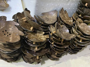 Nueva Jabonera Impermeable de Cáscara de Coco Natural, Artesanía Vietnamita de Flores de Coco, Hecha a Mano, de Alta Calidad, Moderna - Product Image 3