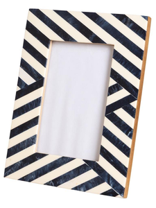 Cadre photo naturel tendance avec incrustation de toile, accessoires d'album photo en bois et résine, fabriqué en Inde pour un usage domestique - Product Image 2