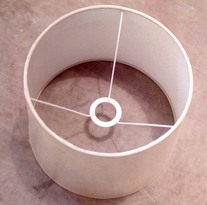 Abat-jour cylindrique en tissu fait main, design moderne, accessoire de lampe avec structure en fil de fer, douilles E27, en tissu de coton et lin. - Product Image 5