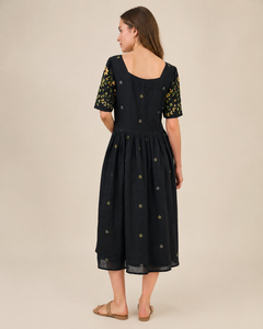 Vestido Midi Negro Bordado con Flores, Mangas Cortas, Estilo Boho, Vestido Casual de Algodón Tejido - Product Image 2