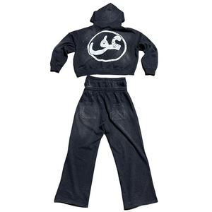 Conjunto de Sudadera con Capucha y Pantalones Deportivos Unisex de Felpa 100% Algodón de 420 g/m² con Doble Cintura y Pedrería Personalizada - Product Image 2