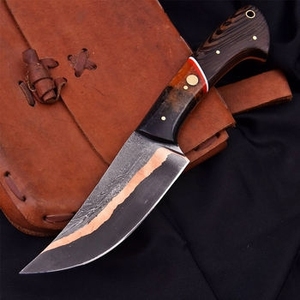 Couteau de cuisine Santoku haut de gamme en cuivre damas fait main avec manche en bois lisse pour trancher, couper en dés et hacher - Product Image 3