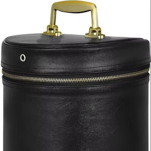 Estuche para Fez Masónico - Imitación de Cuero Negro con Asa Dorada Sólida, Calidad Premium, Origen Importado - Product Image 1