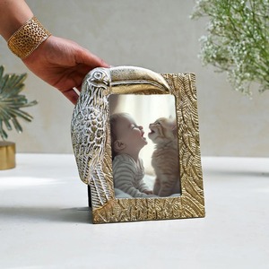 Creative Metal Photo <b>Frame</b> <b>with</b> Toucan Design Embossed Pattern Vertical Tabletop Display Handmade Decorative Picture Holder - Product Image 5
