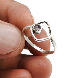 Anillo de plata de ley 925 maciza con piedra preciosa de cuarzo rosa natural de corte redondo, hecho a mano, estilo bohemio, para ella. - Product Image 2