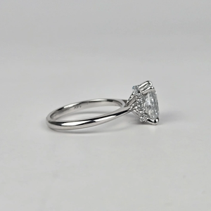 แหวนทองคำ 18k 3 กะรัต ประดับเพชร VVS1 ทรงปรินเซสคัทสุดหรู - Product Image 3