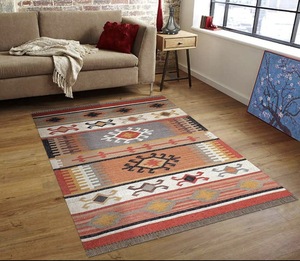 Alfombra Kilim de Lana Hecha a Mano Estilo Boho, Alfombra Tribal del Suroeste, Alfombra Geométrica en Tonos Tierra Neutros, Decoración Rústica para Piso de Casa de Campo - Product Image 1