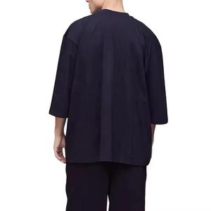 T-shirt oversize tendance pour homme, logo personnalisé, 100 % coton épais 300 g/m², col rond, manches courtes, séchage rapide, style épaules tombantes - Product Image 5