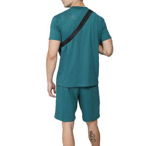 Conjunto de Camiseta y Pantalones Cortos Deportivos de Lona Transpirable para Hombre, Personalizados al por Mayor, con Logotipo Frontal y Color Personalizado - Product Image 5