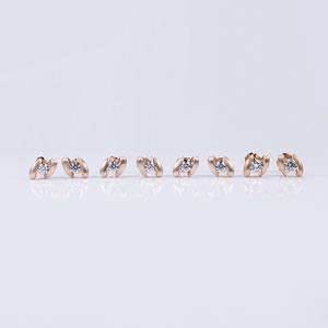 ต่างหูเพชรทรงกลมเจียระไนแบบบริลเลียนท์ ชุบทองคำขาว 14K ทองคำแท้ เพชรเพาะเลี้ยงในห้องปฏิบัติการ สไตล์วินเทจ สำหรับทั้งชายและหญิง ได้รับการรับรองจาก IGI เหมาะสำหรับเป็นเครื่องประดับงานแต่งงาน - Product Image 5