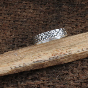 Bague de mariage vintage en argent sterling 925, finition oxydée antique, motif floral, pour femme, bijoux fins, prix d'usine, vente en gros - Product Image 2