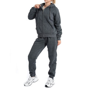 Ensemble de survêtement confortable pour femme : sweat à capuche et pantalon de jogging assortis, tenue décontractée, streetwear - Product Image 1