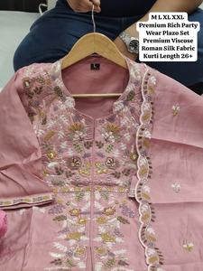 Traje Sharara Pallazo de Fiesta Premium de Viscosa Romana con Mangas Largas, Corte Acampanado hasta la Rodilla y Bordado Intenso - Product Image 3