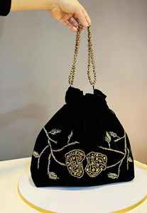 Bolso de mano tipo pochette con cordón y bordado floral Zardosi de seda de durazno para mujer, ideal para bodas y fiestas, regalo, de proveedor mayorista. - Product Image 2