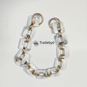 Premium Resin Chain Necklace Offset Handmade Lightweight Waterproof Trendy Statement Jewelry for Women Stylish Fashion - Product Image 5