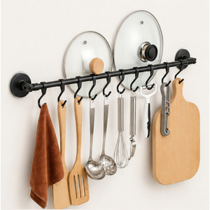 Rail d'organisation mural noir mat pour cuisine, support multifonctionnel suspendu pour casseroles et poêles avec crochets en S pour ustensiles de cuisine - Product Image 1