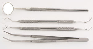 ชุดเครื่องมือทำความสะอาดฟันแบบกำหนดเอง ดีไซน์ชั้นนำ สำหรับขจัดคราบหินปูนและคราบพลัค โดย Mahfooz Instruments - Product Image 1