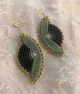 Aros de Oreja con Bordado Elegante y Cuentas, Personalizados para Bodas, Fiestas, con Diseño Floral Étnico, Accesorio de Joyería de Moda - Product Image 2
